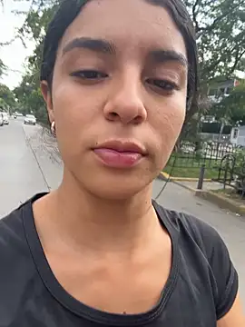 Snapshot of NaniBlossomX chatting on March 1, 2026, 7:25 pm NaniBlossomX online show from March 1, 2026, 7:25 pm