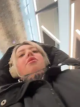 Snapshot of Chiibi chatting on February 20, 2026, 9:22 am Chiibi online show from February 20, 2026, 9:22 am