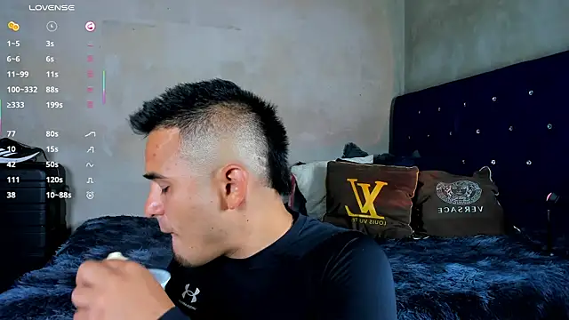 diegocr   online show from July 27, 2026, 12:17 am