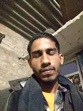 akku6147 online show from February 3, 2026, 12:32 pm