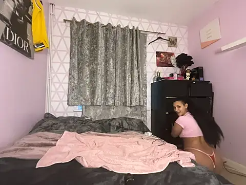 RavenNoirr online show from March 12, 2026, 6:01 pm