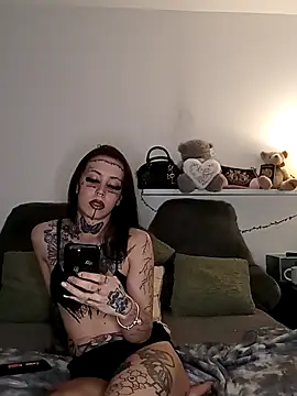 Pixielacex online show from February 3, 2026, 10:59 pm