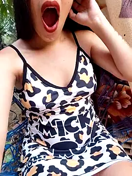 Snapshot of lachiki_plus chatting on February 19, 2026, 11:40 am lachiki plus online show from February 19, 2026, 11:40 am