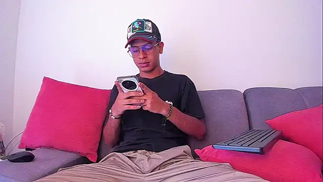 Snapshot of StellayDrake chatting on February 7, 2026, 3:31 pm StellayDrake online show from February 7, 2026, 3:31 pm