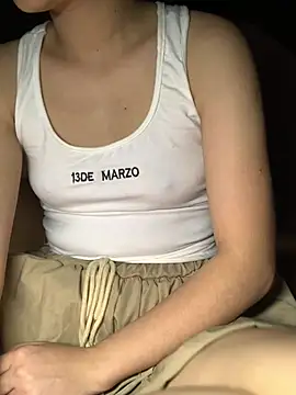 Luna Babyyy online show from April 1, 2026, 5:21 pm