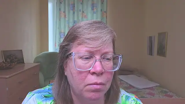 Emma Eclipsee online show from April 2, 2026, 11:06 am