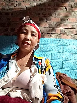 Snapshot of lena-cute chatting on February 19, 2026, 4:31 am lena-cute online show from February 19, 2026, 4:31 am