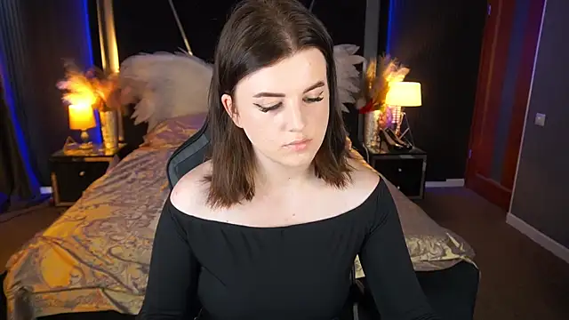 KristiFoxy online show from July 26, 2026, 12:23 pm