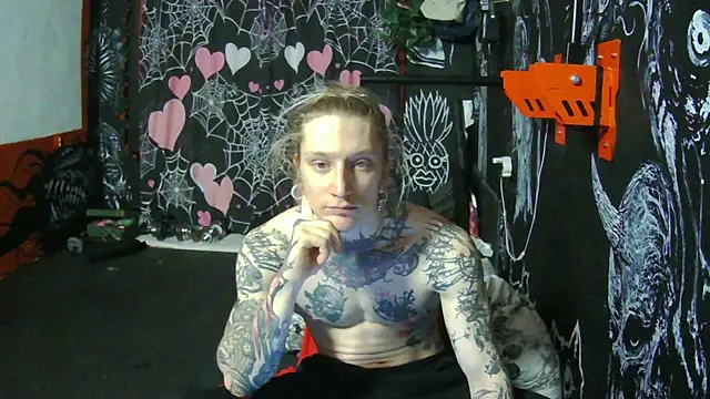 Snapshot of Elven_Damocles chatting on February 11, 2026, 2:06 pm Elven Damocles online show from February 11, 2026, 2:06 pm