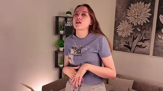 Snapshot of NenaWord chatting on February 10, 2026, 1:04 am NenaWord online show from February 10, 2026, 1:04 am