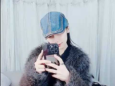 HUIZI8 online show from February 4, 2026, 12:44 pm