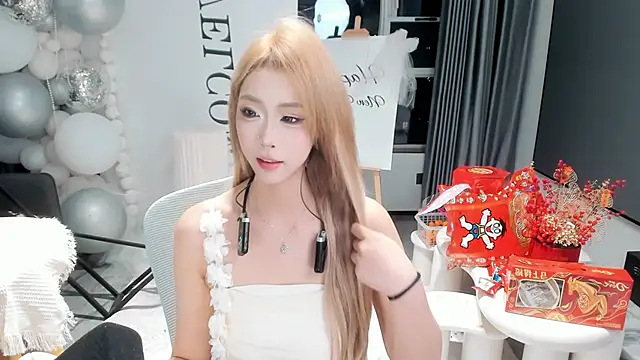 hotgirl0111 online show from February 26, 2026, 12:05 pm