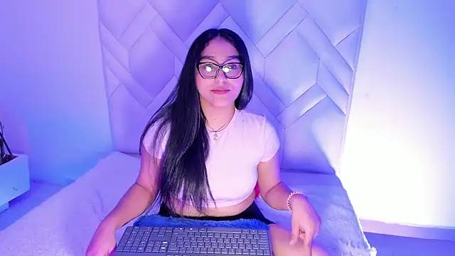 Snapshot of Lya_dubois_ chatting on July 23, 2026, 11:22 pm Lya dubois online show from July 23, 2026, 11:22 pm