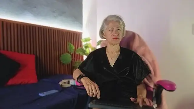 Snapshot of miss_monserrate01 chatting on February 7, 2026, 12:57 pm miss monserrate01 online show from February 7, 2026, 12:57 pm