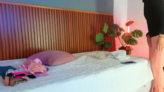 miss monserrate01 online show from March 6, 2026, 1:50 pm