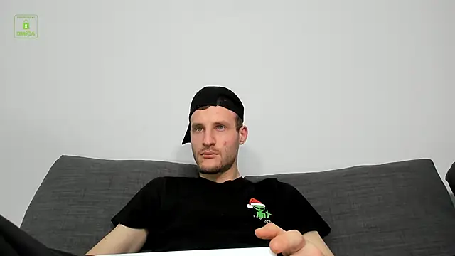 Deymond Russo online show from February 15, 2026, 6:07 pm