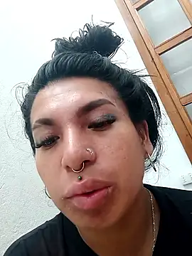 MeelFox online show from April 15, 2026, 12:32 pm