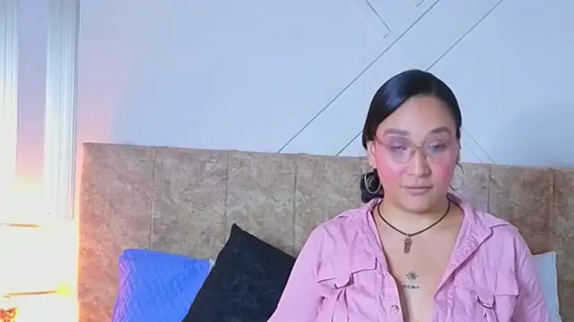 Snapshot of miia_secret_ chatting on February 21, 2026, 7:27 pm miia secret online show from February 21, 2026, 7:27 pm