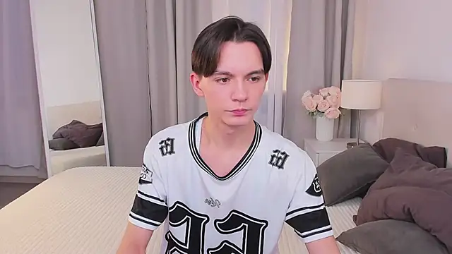 Snapshot of Ian_Harrickton chatting on March 2, 2026, 3:19 pm Ian Harrickton online show from March 2, 2026, 3:19 pm