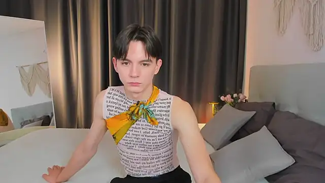 Snapshot of Ian_Harrickton chatting on March 1, 2026, 3:45 pm Ian Harrickton online show from March 1, 2026, 3:45 pm