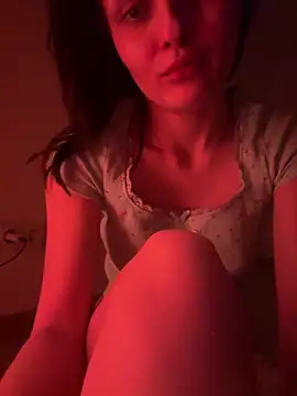 Snapshot of ti_llama chatting on February 3, 2026, 4:45 pm ti llama online show from February 3, 2026, 4:45 pm