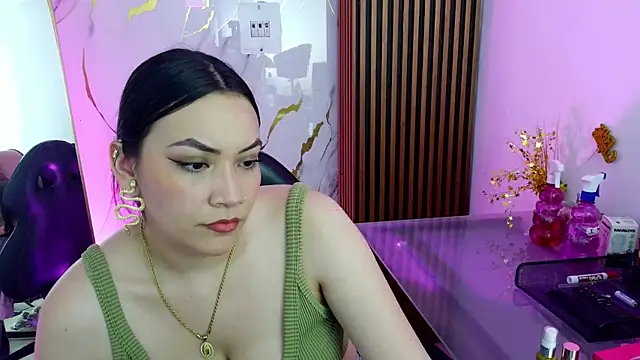 Snapshot of ALISS_M_ chatting on August 1, 2026, 6:50 pm ALISS M online show from August 1, 2026, 6:50 pm
