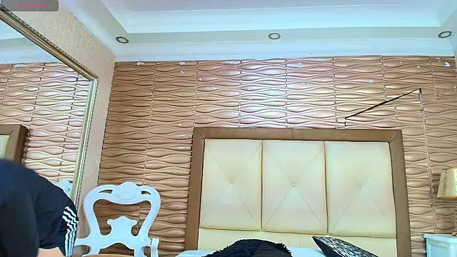 meganrousx online show from February 21, 2026, 11:56 am