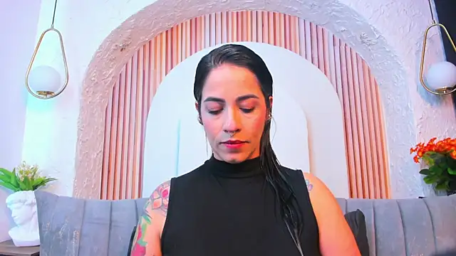 violet scott  online show from June 1, 2026, 10:26 am