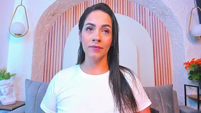 violet scott  online show from May 27, 2026, 10:33 am