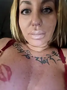 MiaMooly online show from March 13, 2026, 5:29 pm