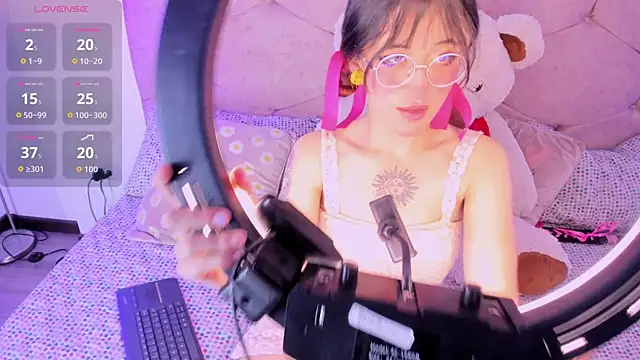 Celeste wang online show from May 18, 2026, 3:28 pm