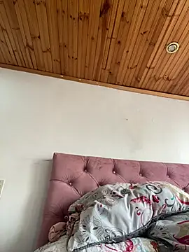 Snapshot of JulietaRiios chatting on February 14, 2026, 9:48 pm JulietaRiios online show from February 14, 2026, 9:48 pm