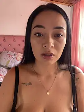 Snapshot of JulietaRiios chatting on February 26, 2026, 5:46 pm JulietaRiios online show from February 26, 2026, 5:46 pm