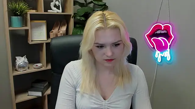 SweetLilyxo online show from March 31, 2026, 6:26 am