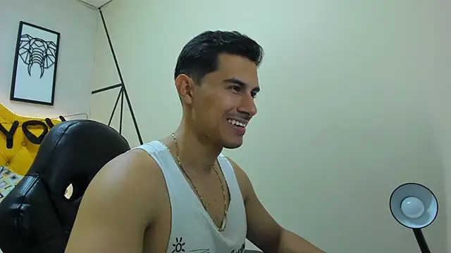 Snapshot of Mike_Conors chatting on February 13, 2026, 2:00 am Mike Conors online show from February 13, 2026, 2:00 am