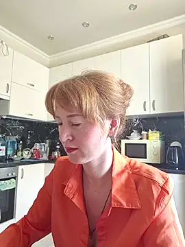 LanaBananaa  online show from April 13, 2026, 11:14 am