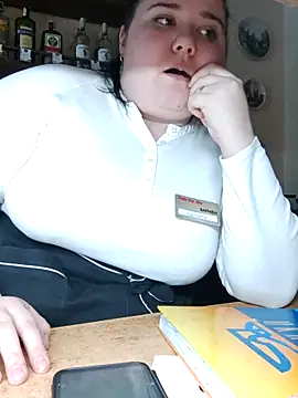 AngelKiras online show from March 11, 2026, 6:02 pm