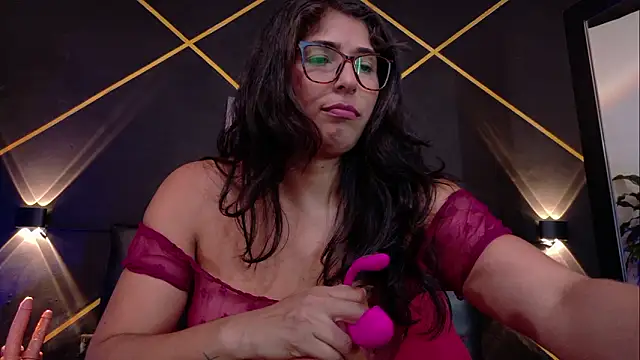 Snapshot of serena_kournikova chatting on February 25, 2026, 9:36 pm serena kournikova online show from February 25, 2026, 9:36 pm