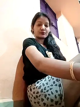 Ayesharani1 online show from April 2, 2026, 4:13 pm