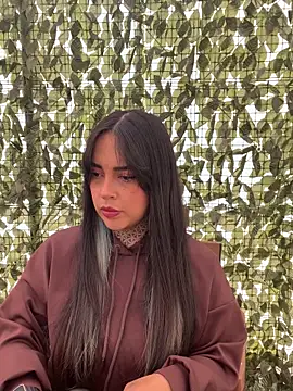 Snapshot of Annie_Alicee chatting on February 10, 2026, 1:54 pm Annie Alicee online show from February 10, 2026, 1:54 pm