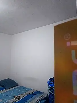 Snapshot of thom_1 chatting on February 24, 2026, 12:11 am thom 1 online show from February 24, 2026, 12:11 am