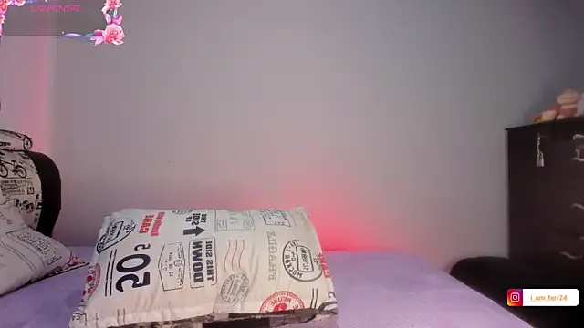 Snapshot of Sharlottee__ chatting on February 25, 2026, 10:48 am Sharlottee online show from February 25, 2026, 10:48 am