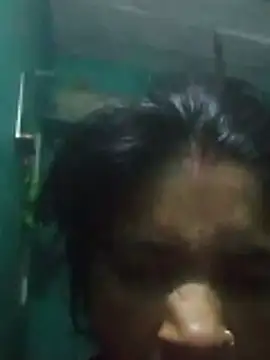 Hot ras28 online show from May 4, 2026, 9:06 pm