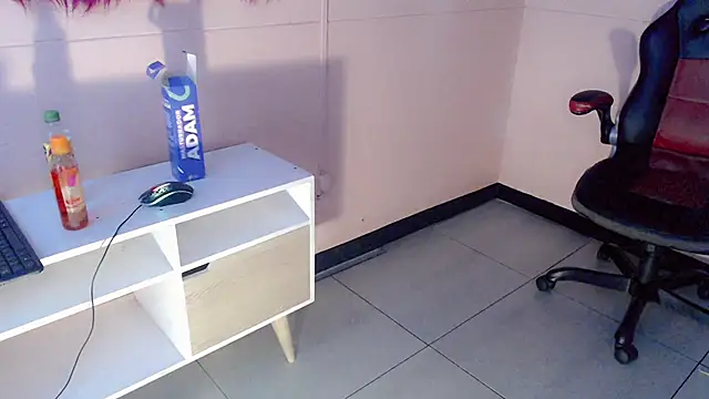 Snapshot of Andrea_Pop_ chatting on February 16, 2026, 7:23 pm Andrea Pop online show from February 16, 2026, 7:23 pm