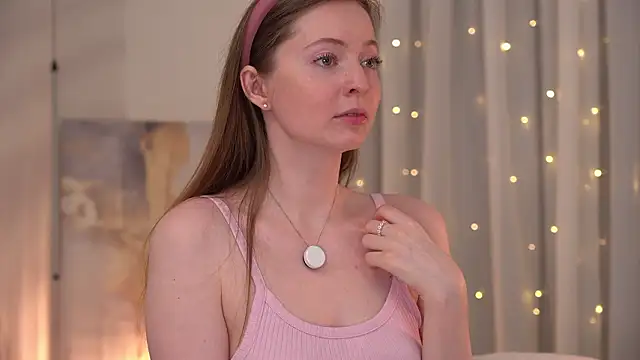 moan elisa online show from March 11, 2026, 11:21 pm