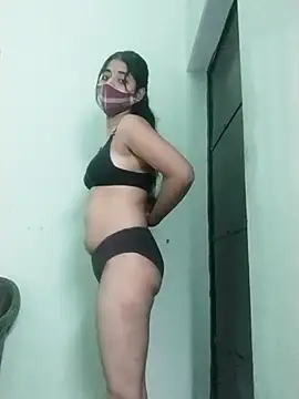 Snapshot of Kitti-Sharma chatting on April 9, 2026, 1:50 pm Kitti-Sharma online show from April 9, 2026, 1:50 pm