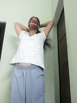 Snapshot of Kitti-Sharma chatting on April 7, 2026, 11:12 am Kitti-Sharma online show from April 7, 2026, 11:12 am