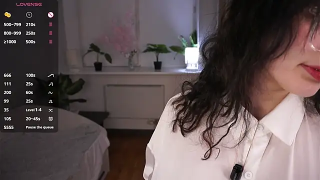 Snapshot of HannaHayles chatting on April 4, 2026, 5:08 pm HannaHayles online show from April 4, 2026, 5:08 pm