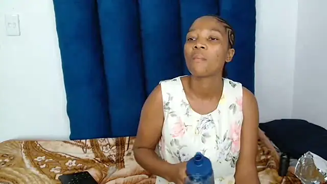 Snapshot of ForeverSexy_ chatting on February 27, 2026, 1:44 pm ForeverSexy online show from February 27, 2026, 1:44 pm