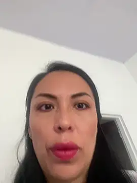 Emma Sanz   online show from March 21, 2026, 1:37 pm